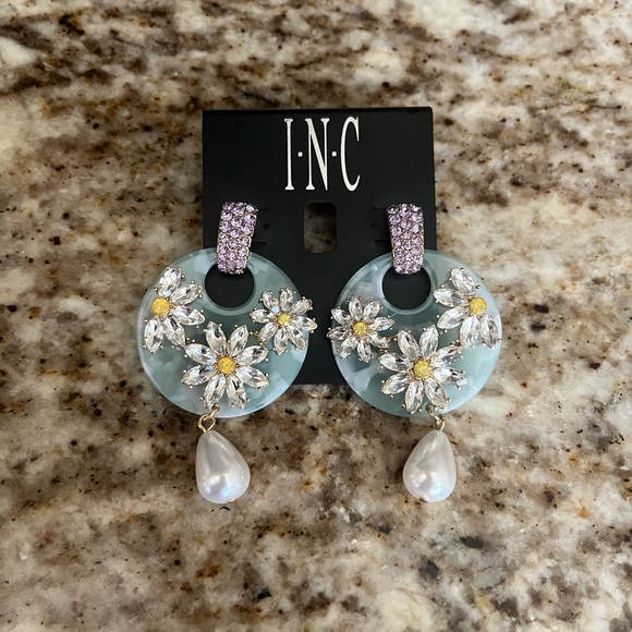 INC International Gold-Tone Mixed Stone Flower&Imitation Pearl Drop Earrings - Picture 3 of 5